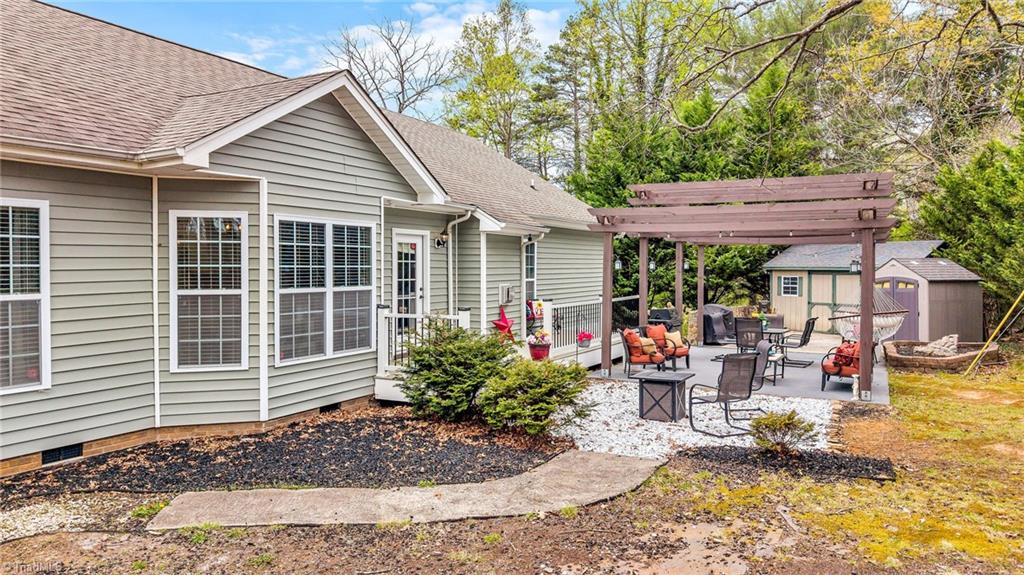 2228 Sparta Road North Wilkesboro, NC 28659 - Photo 3 of 47