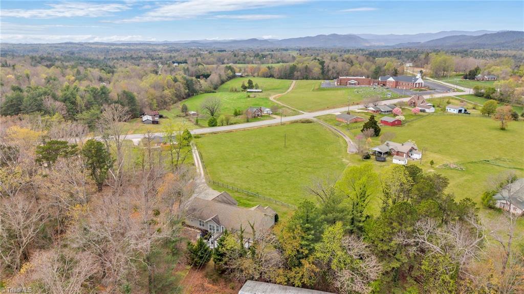 2228 Sparta Road North Wilkesboro, NC 28659 - Photo 45 of 47