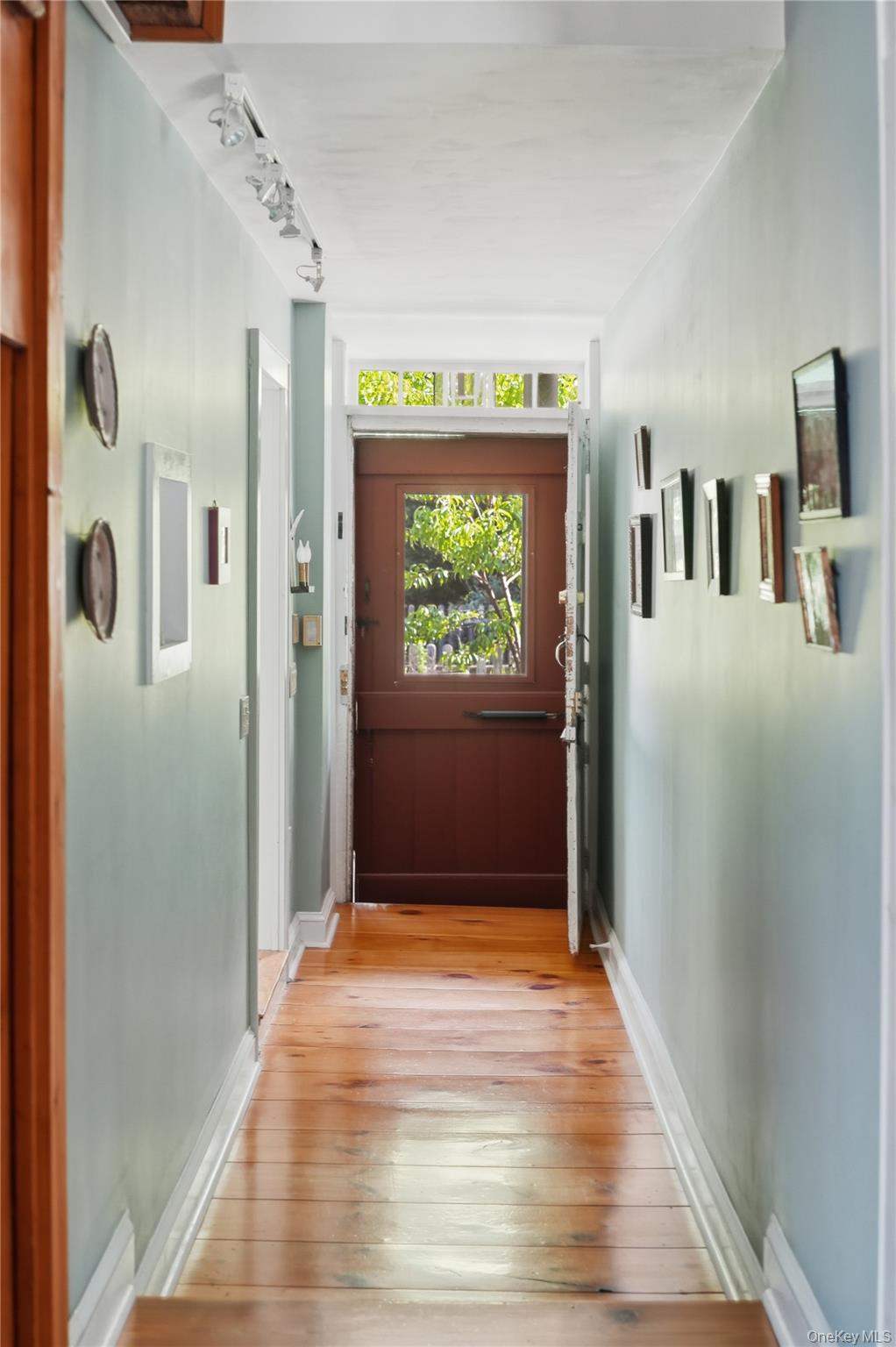 809 Traver Road Pleasant Valley, NY 12569 - Photo 8 of 41 Gallery Image 8