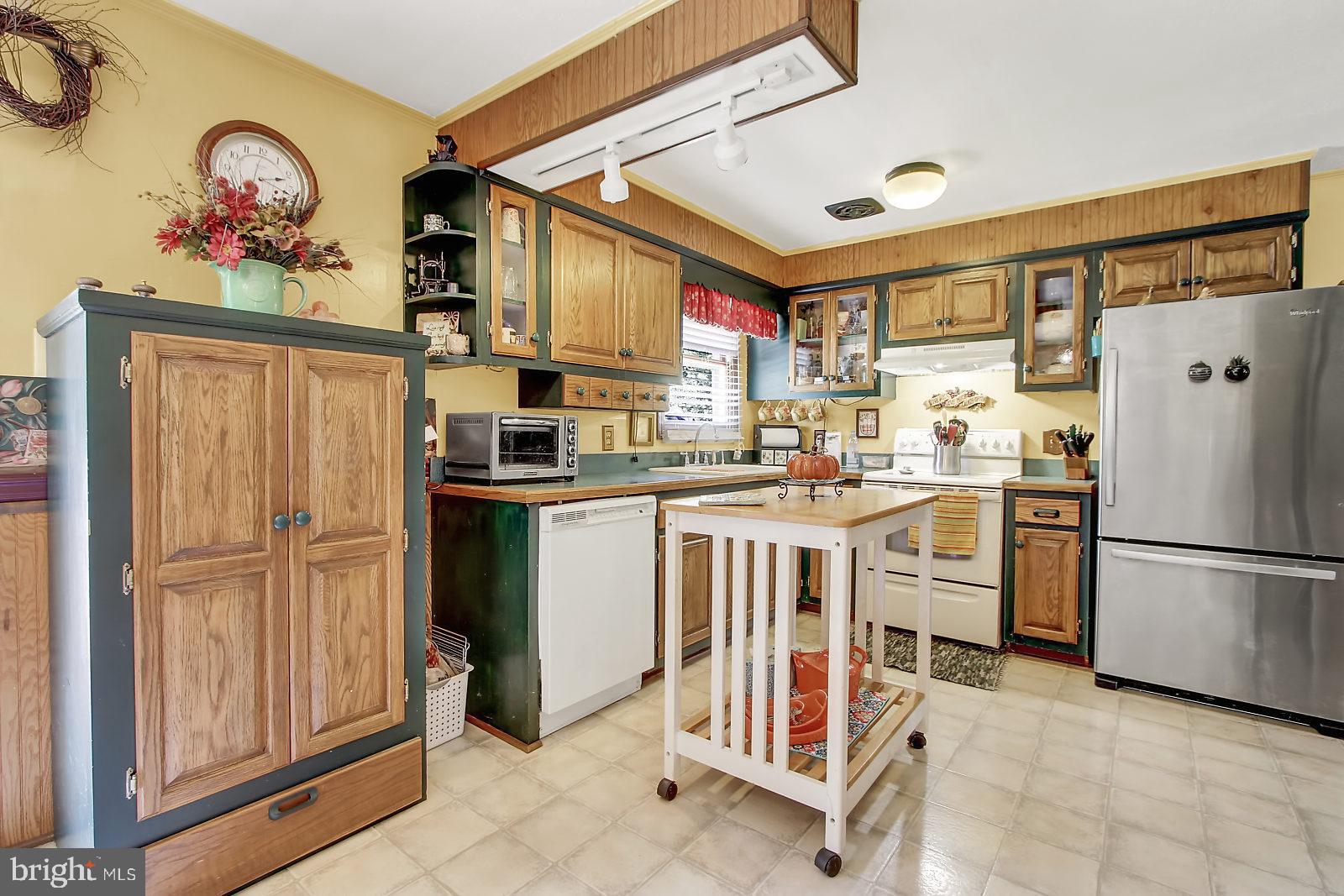 910 Trolley Road York Springs, PA 17372 - Photo 7 of 25 Gallery Image 7