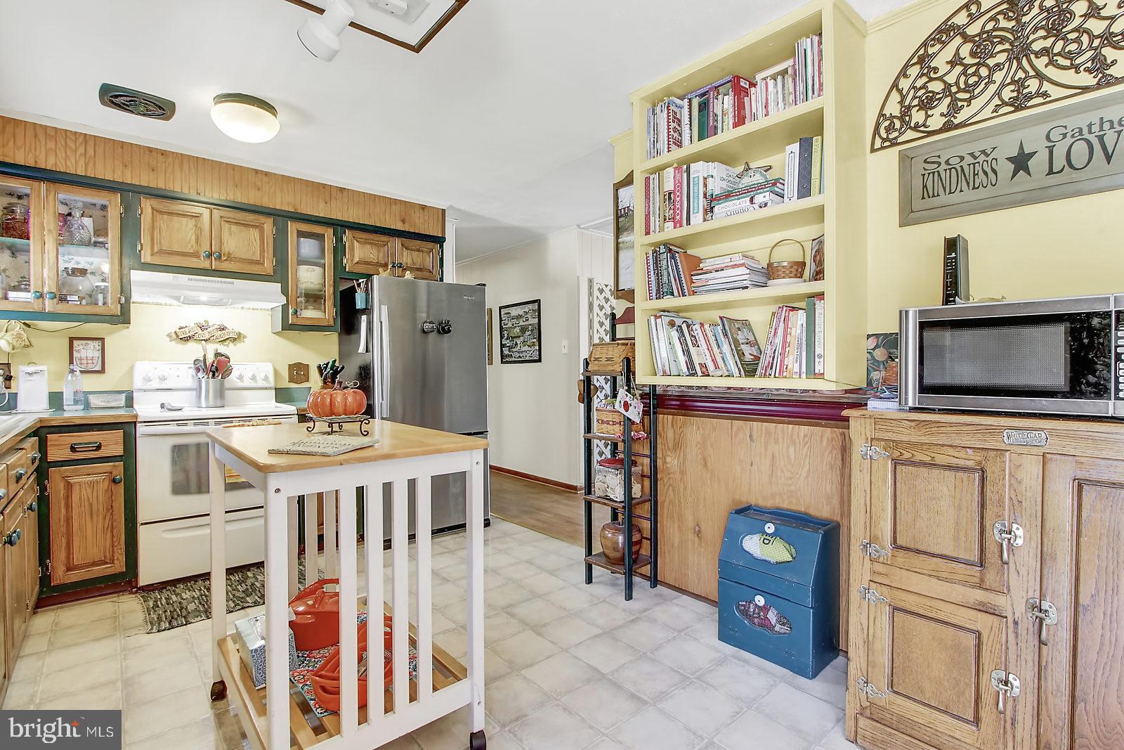 910 Trolley Road York Springs, PA 17372 - Photo 10 of 25 Gallery Image 10