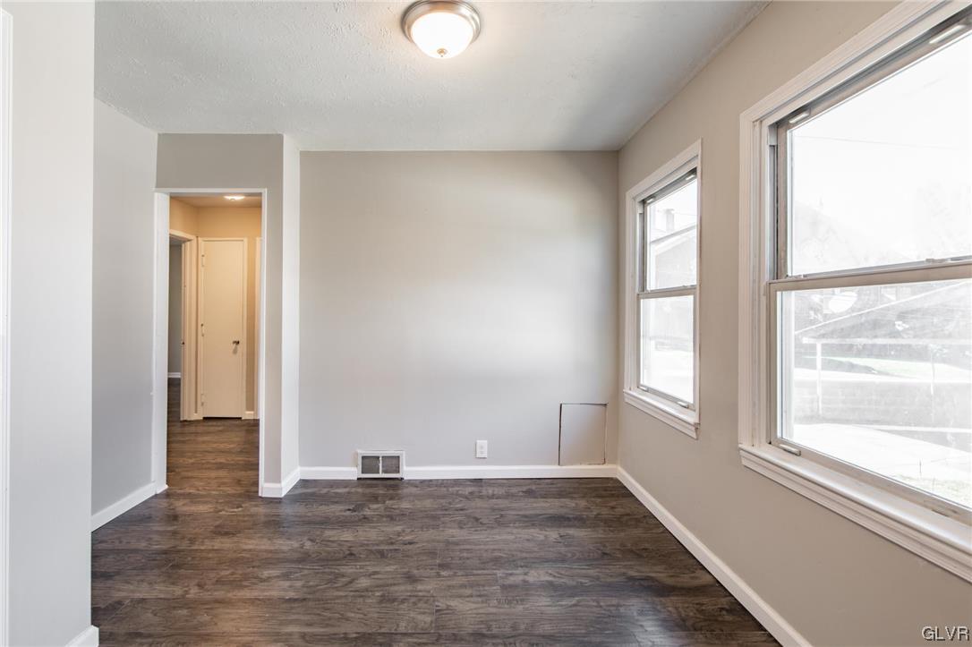 1240 Pembroke Road Bethlehem, PA 18017 - Photo 14 of 45 Gallery Image 14