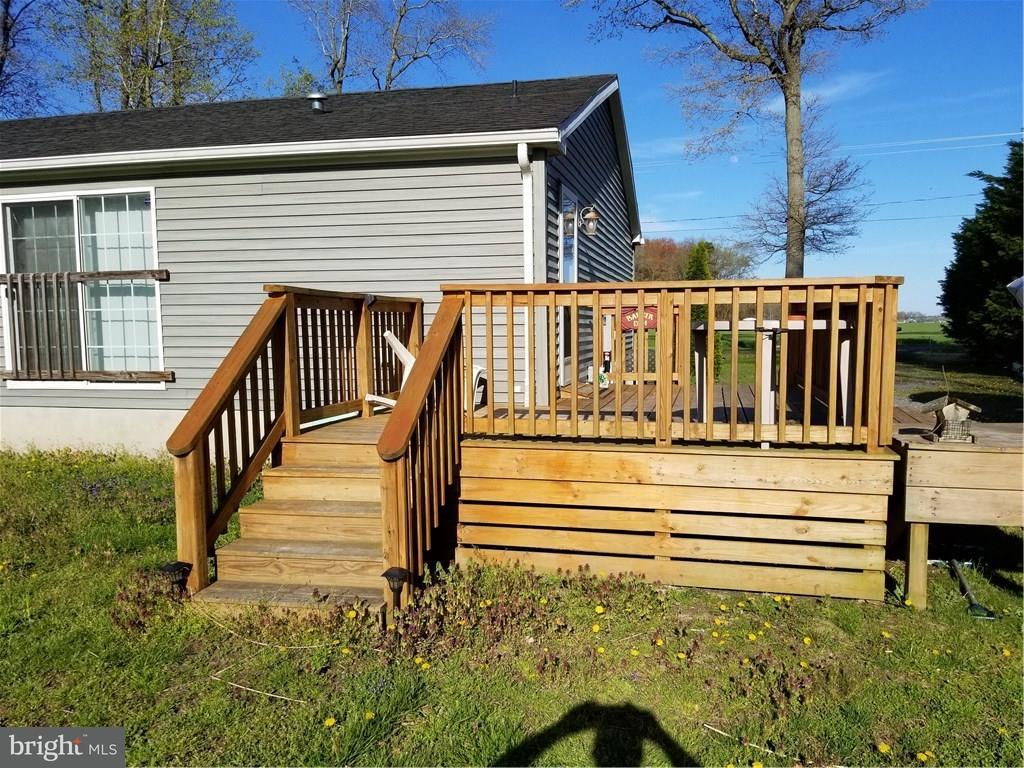 18624 Cool Spring Road Milton, DE 19968 - Photo 5 of 47 Deck for outside Entertaining
