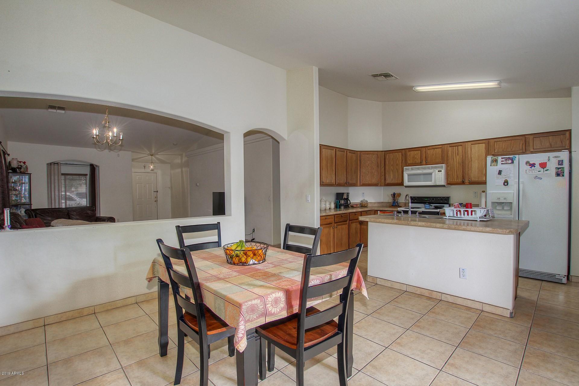 3437 West Fraktur Road Phoenix, AZ 85041 - Photo 11 of 30 IMG_0347_48_49_50_51 PhotoS