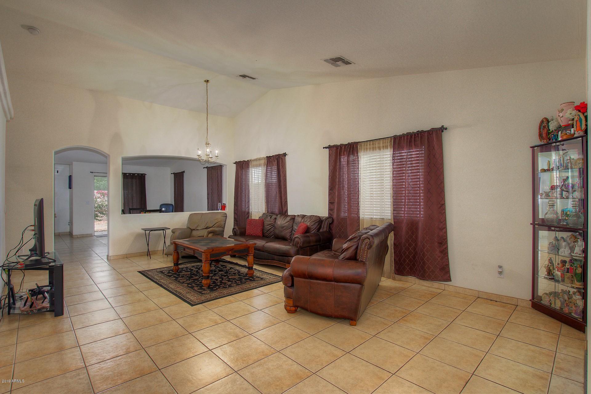 3437 West Fraktur Road Phoenix, AZ 85041 - Photo 5 of 30 IMG_0310_1_2_3_4