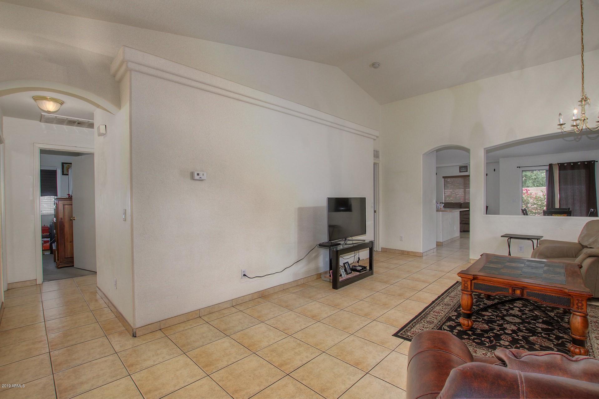 3437 West Fraktur Road Phoenix, AZ 85041 - Photo 9 of 30 IMG_0335_6_7_8_9