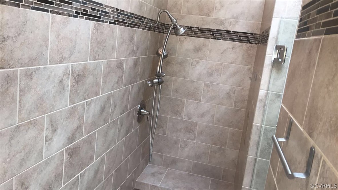 9120 Quail Ridge Road Chesterfield, VA 23832 - Photo 25 of 30 a bathroom with a shower