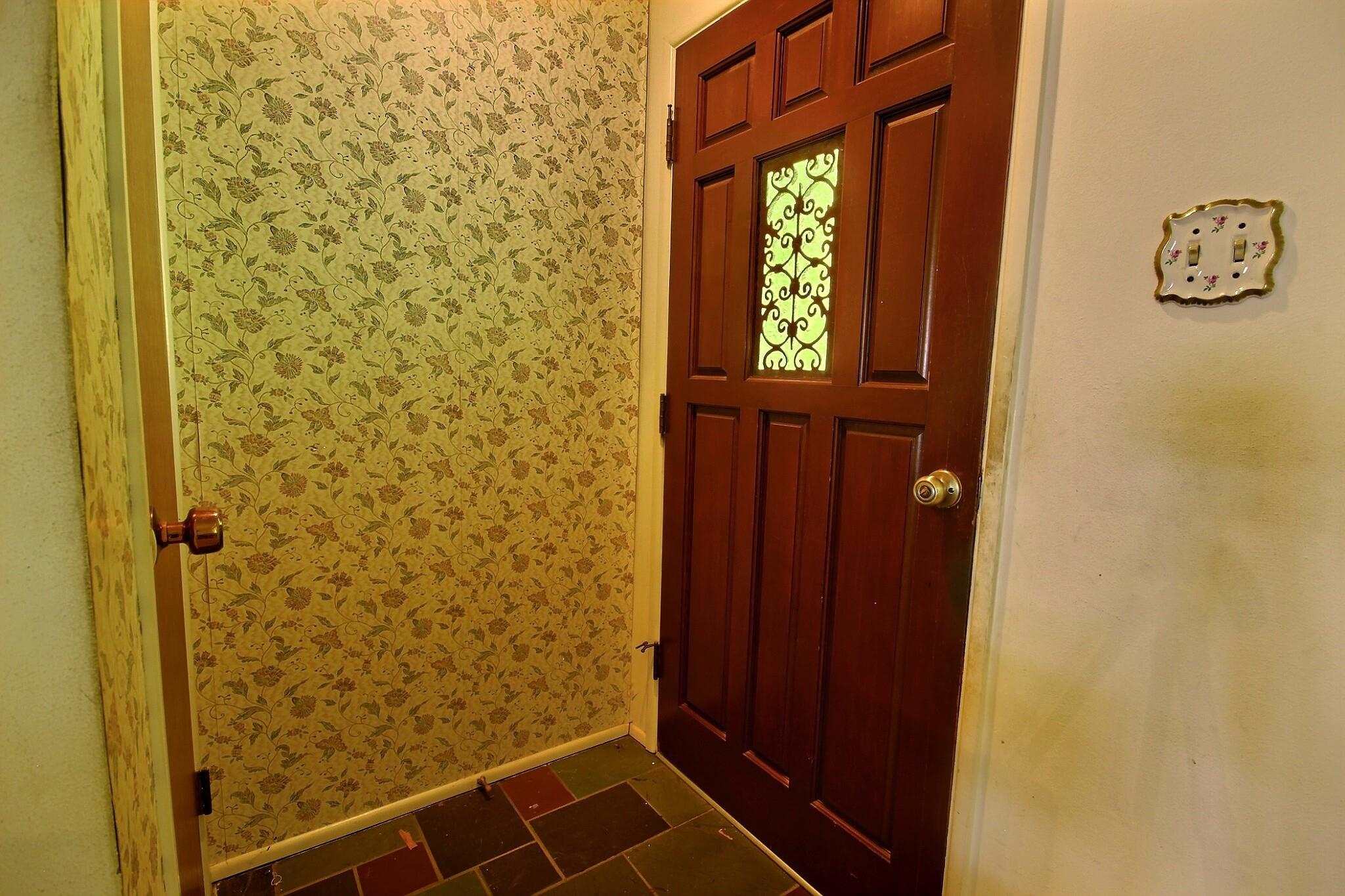 3704 Hastings Road Fort Wayne, IN 46805 - Photo 3 of 21 Gallery Image 3