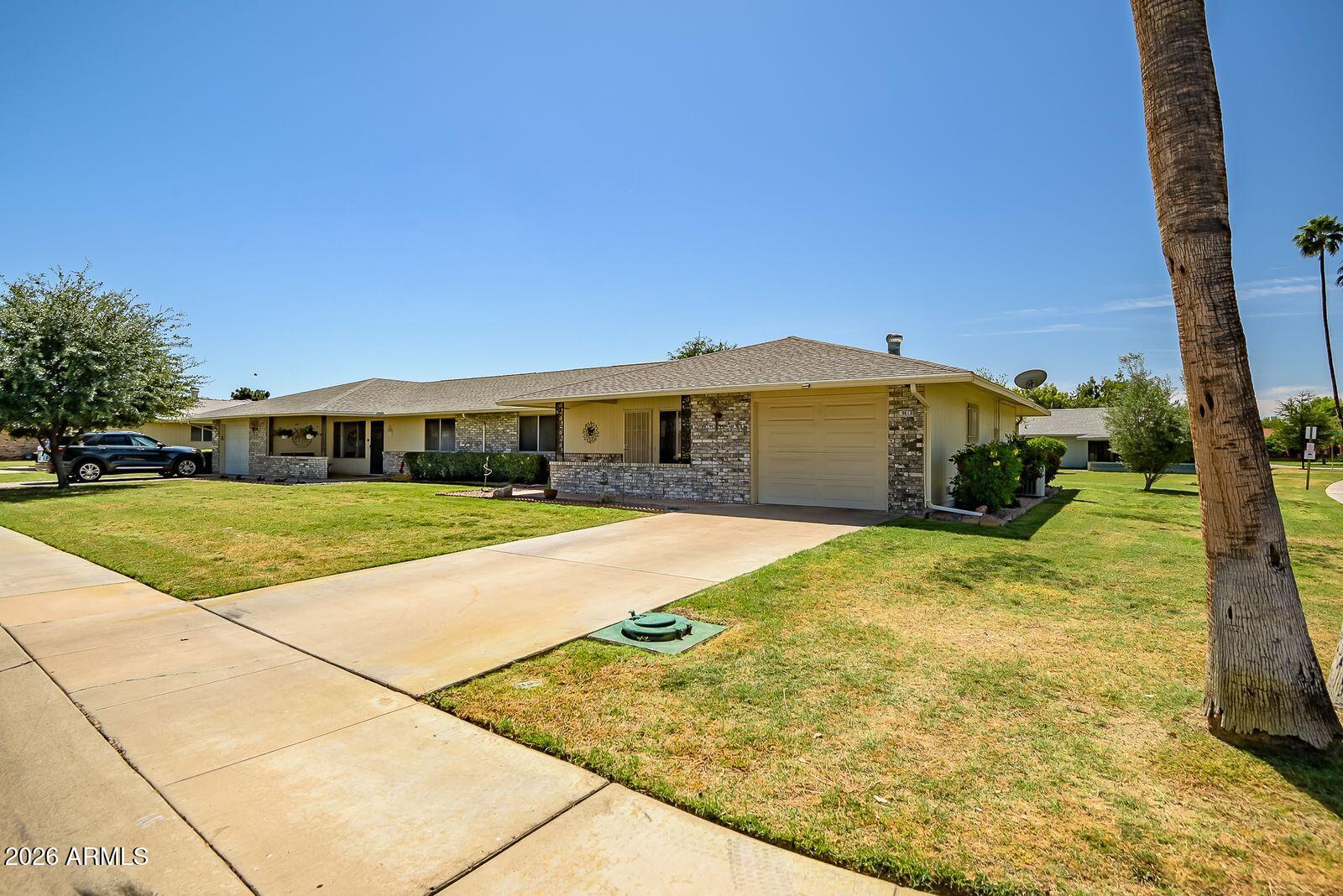 9613 West Oak Ridge Drive Sun City, AZ 85351 - Photo 4 of 31 sc - front 2