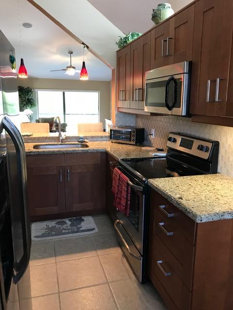 402 Pinecrest Circle, Unit F Jupiter, FL 33458 - Photo 2 of 10 Kit 1
