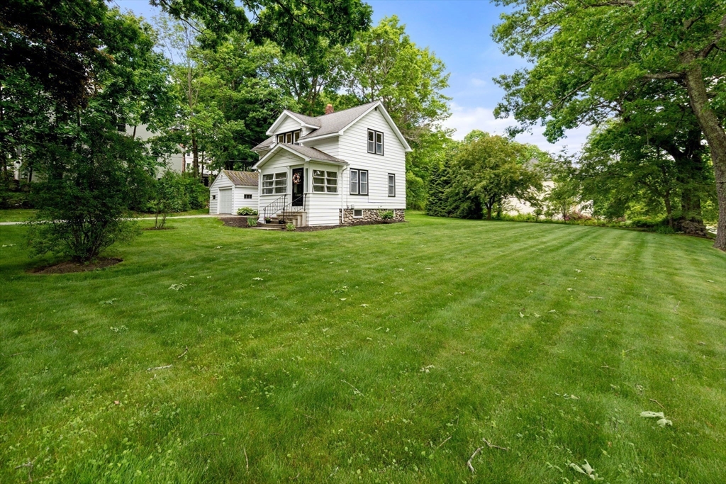 107 Winter Hill Road Holden, MA 01520 - Photo 3 of 34