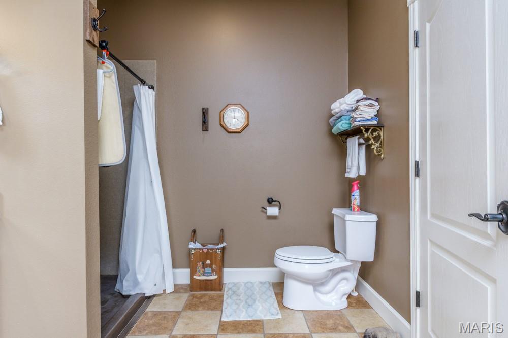 2824 Boardwalk Drive Lebanon, MO 65536 - Photo 17 of 34