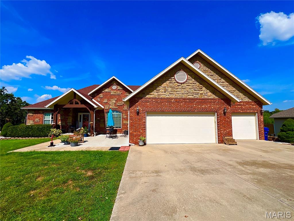 2824 Boardwalk Drive Lebanon, MO 65536 - Photo 2 of 34