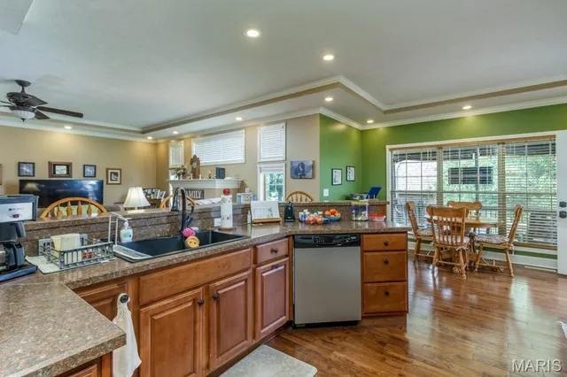 $369,900 | 2824 Boardwalk Drive, Lebanon, MO 65536