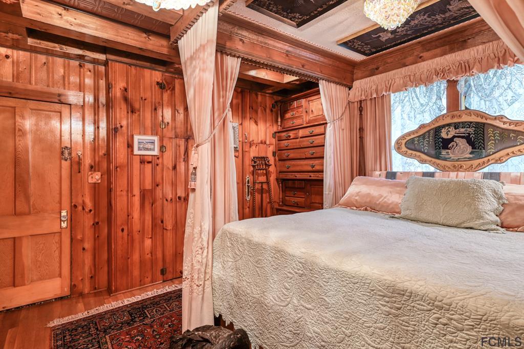 375-397 Southeast County Road Starke, FL 32091 - Photo 47 of 75 a bedroom with a bed and a closet
