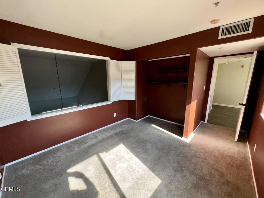 2742 Borchard Road Newbury Park, CA 91320 - Photo 34 of 51 a view of an empty room