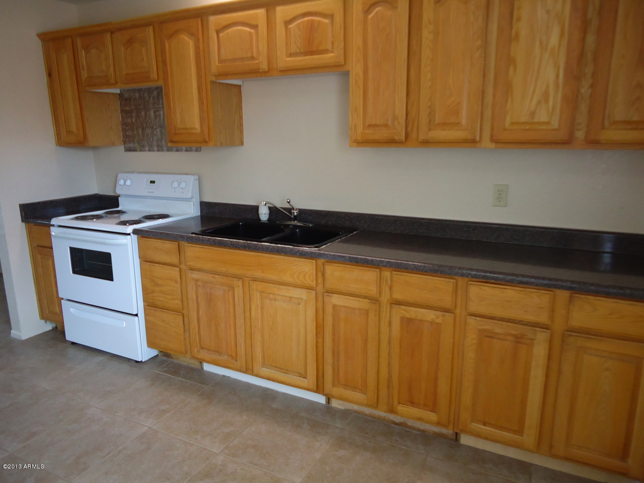 1805 West Alta Vista Road Phoenix, AZ 85041 - Photo 3 of 4 AV Kitchen1