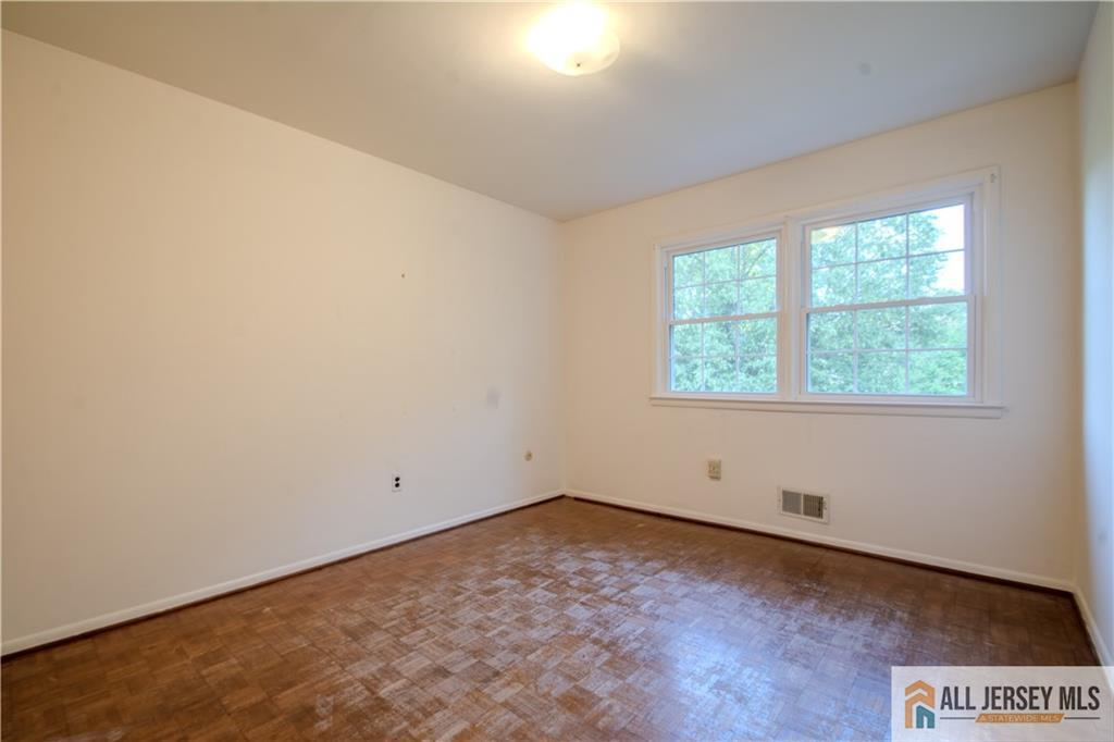 8 Windy Hill Road Metuchen, NJ 08840 - Photo 44 of 51