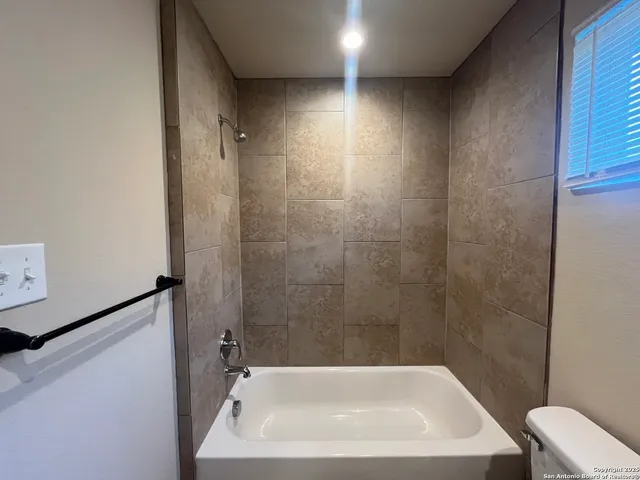 $1,295 | 6623 Mia Way, Unit 101, San Antonio, TX 78233