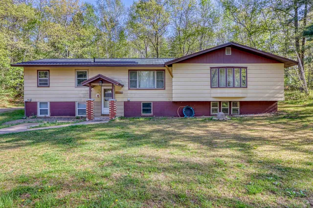 $369,900 | 10148 North McClaine Road, Hayward, WI 54843