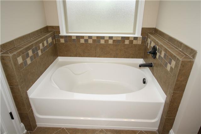2627 Elam Road Murfreesboro, TN 37127 - Photo 12 of 14 Gallery Image 12