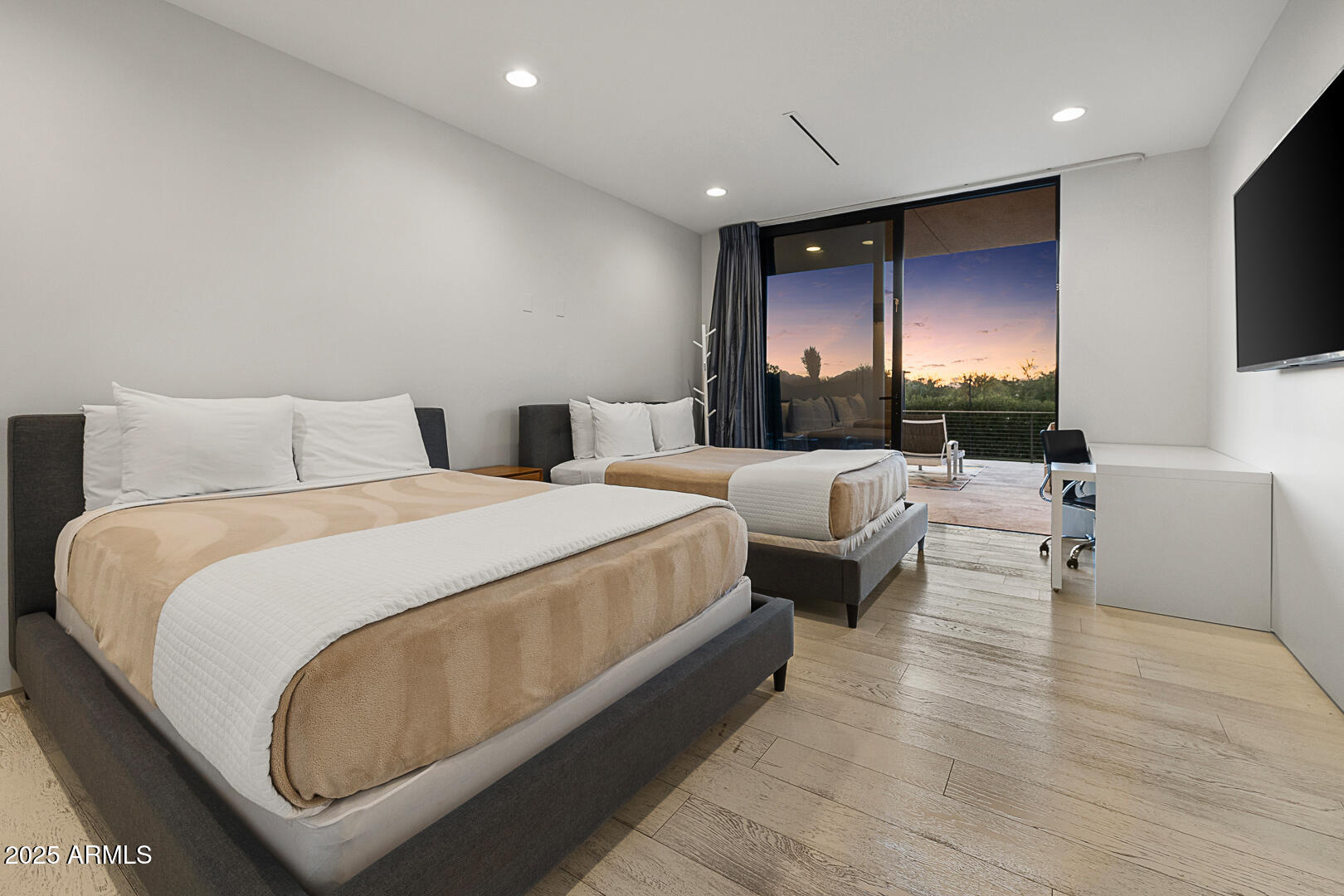 10299 North 65th Place Paradise Valley, AZ 85253 - Photo 17 of 25 Ritz-Scottsdale-4-27