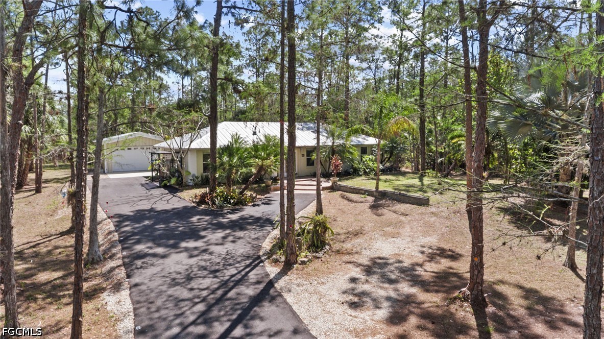 640 Desoto Boulevard South Naples, FL 34117 - Photo 30 of 34