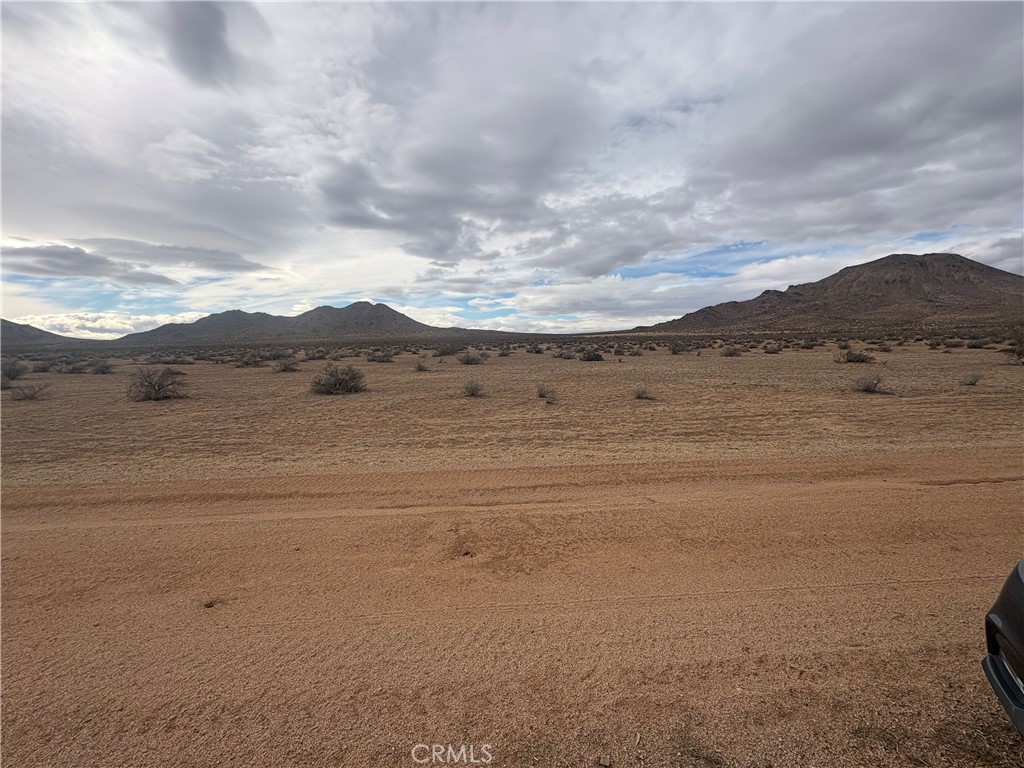 0 Comanche Road Apple Valley, CA 92307 - Photo 6 of 8 a view of lot of ocean and mountain
