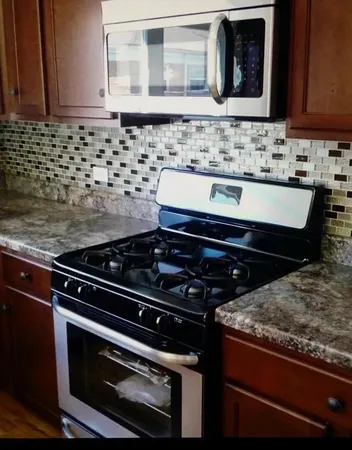 $2,800 | 397 Alles Street, Unit 2, Des Plaines, IL 60016