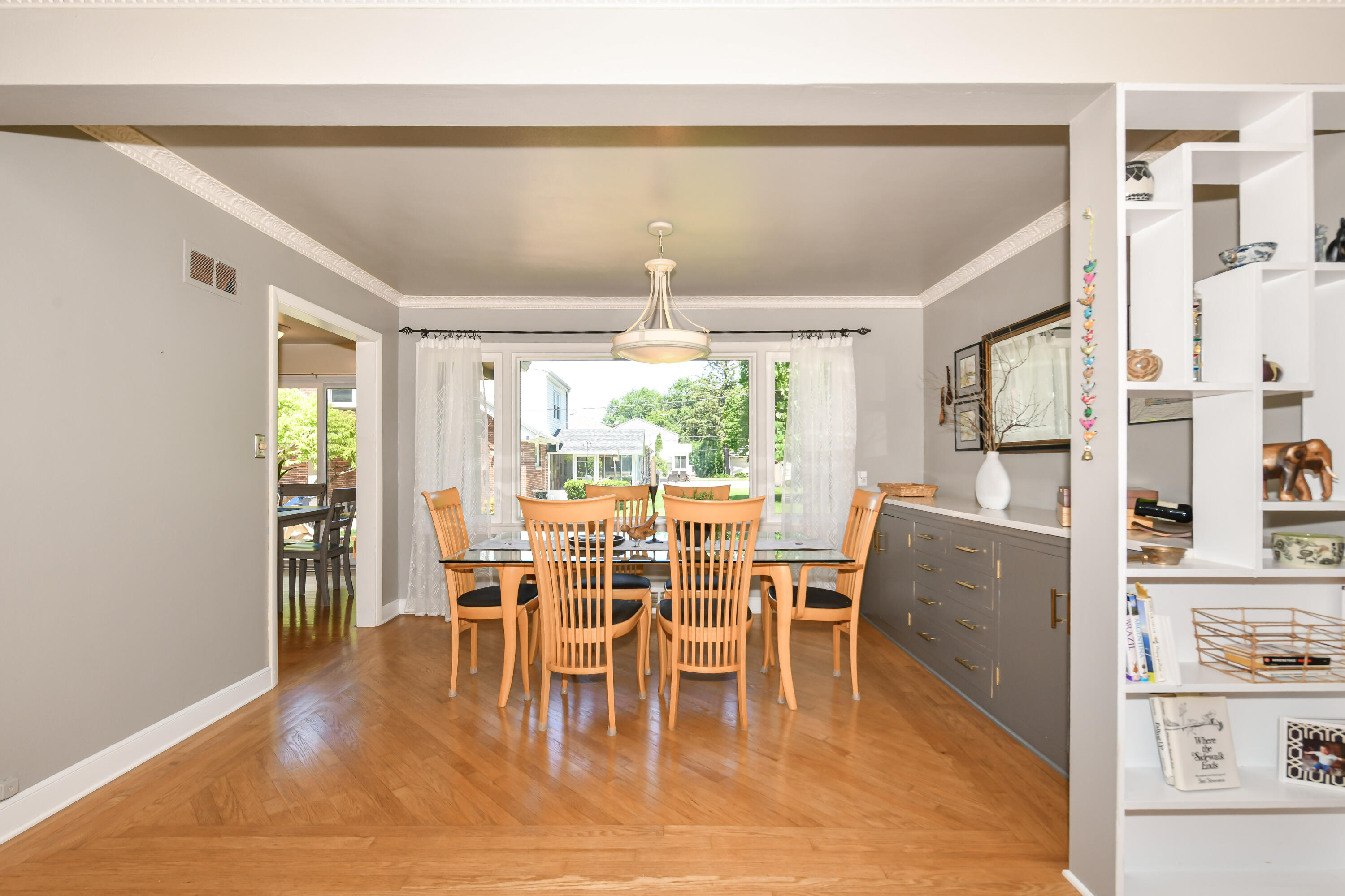 9740 West Center Street Milwaukee, WI 53222 - Photo 22 of 49 Hardwood Floors