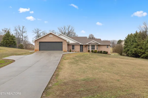 $462,400 | 3732 Bent Road, Kodak, TN 37764