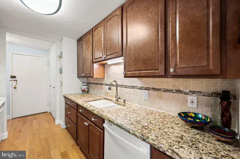 $475,000 | 1901 John F Kennedy Boulevard, Unit 1618, Philadelphia, PA 19103
