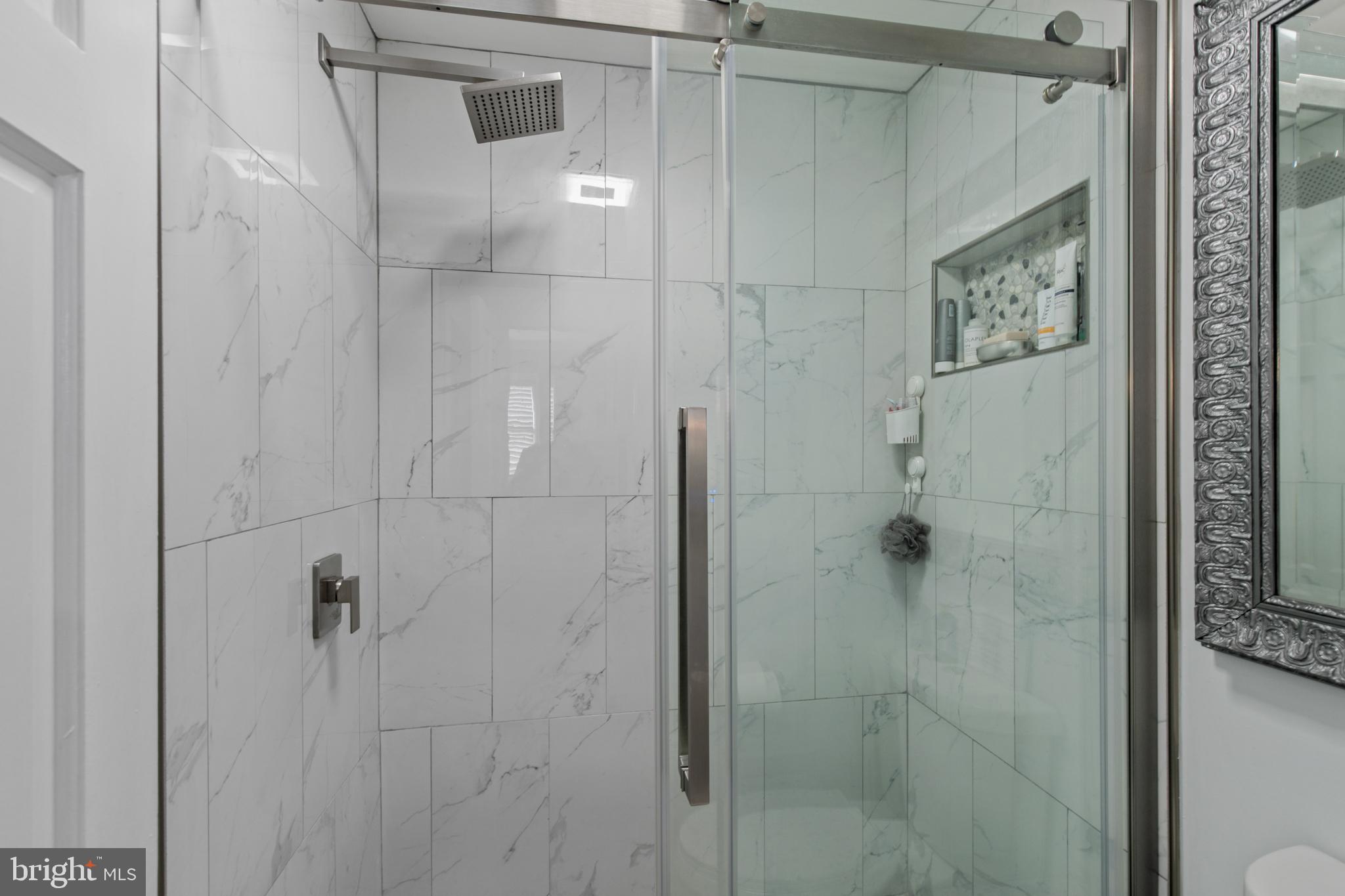 19 Riverside Avenue Lancaster, PA 17602 - Photo 13 of 26 New Tile Shower