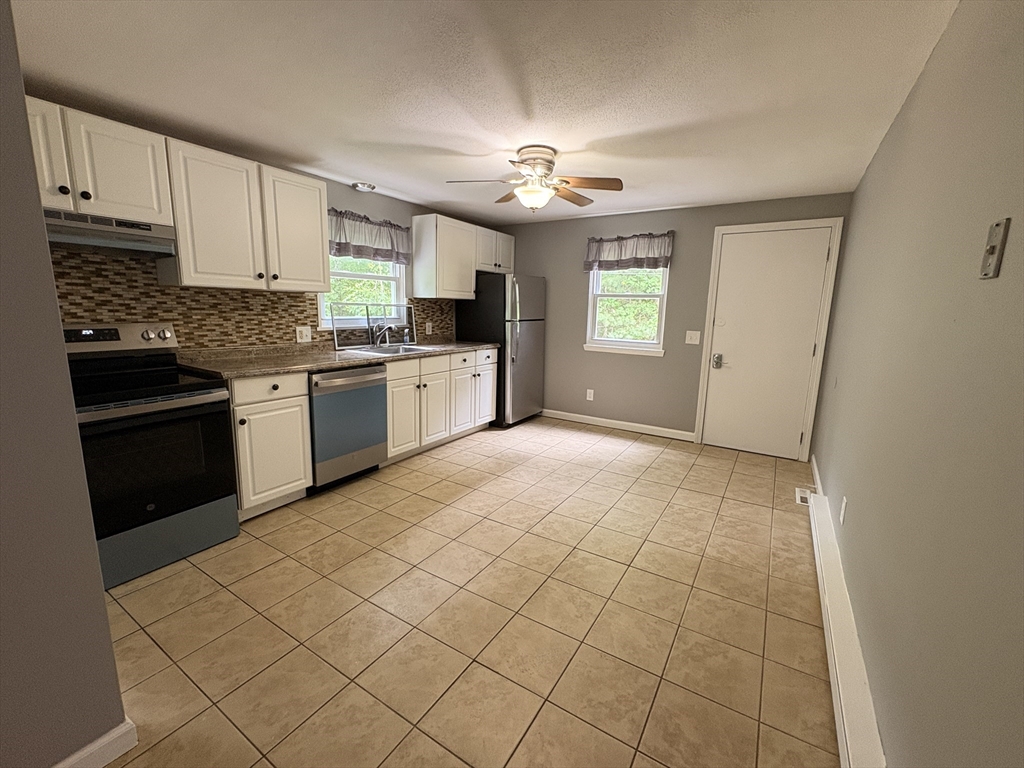 49 Riverton Road, Unit 49 Springfield, MA 01109 - Photo 9 of 25