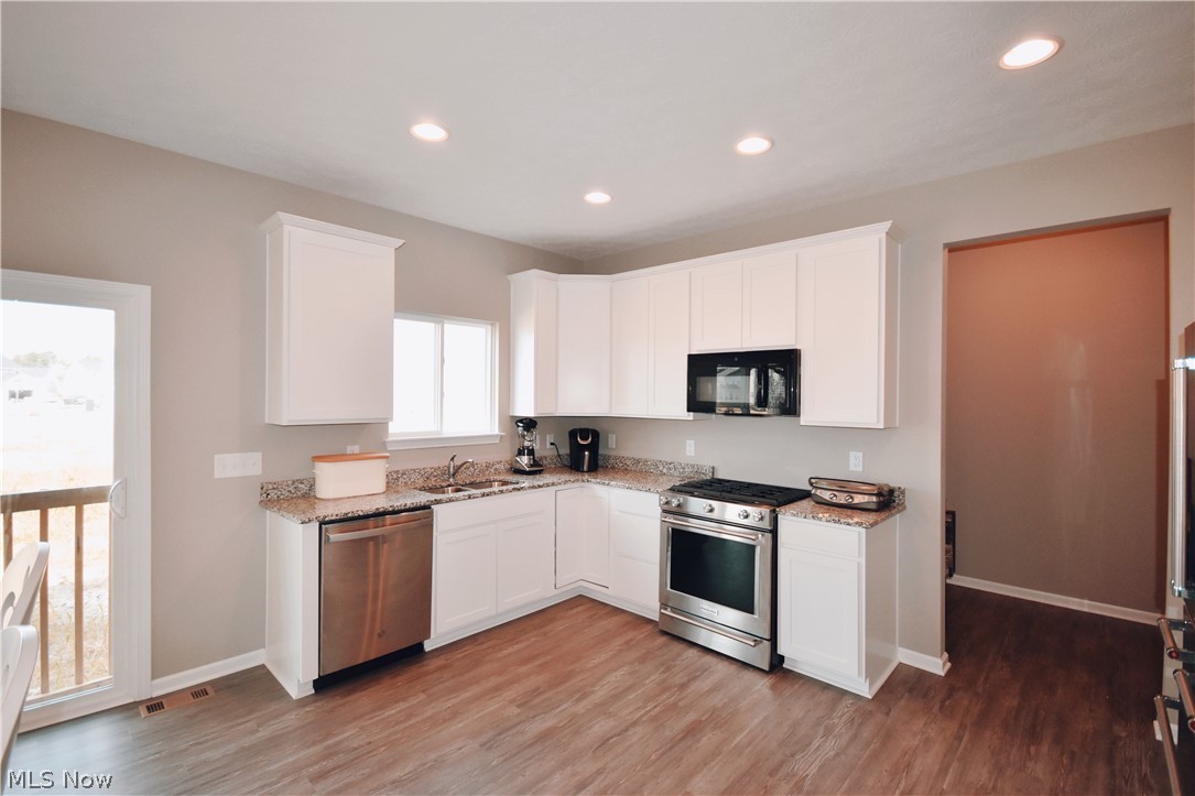 37226 Sandy Ridge Drive North Ridgeville, OH 44039 - Photo 6 of 25 Gallery Image 6
