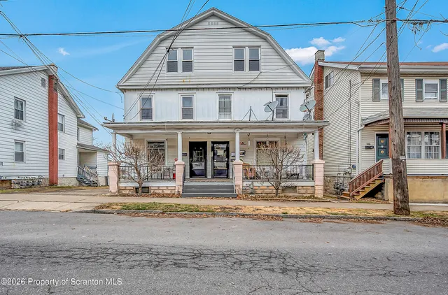 $950 | 402 Scott Street, Unit 3, Wilkes Barre, PA 18702