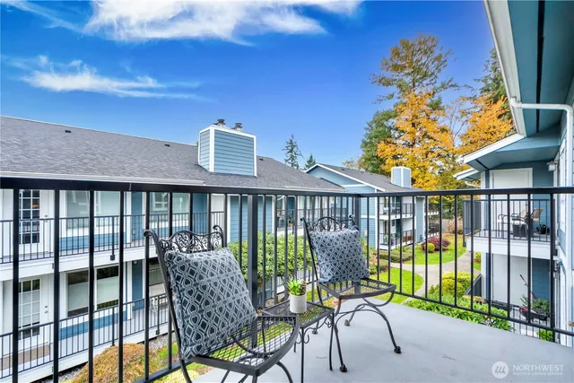 $494,000 | 12540 Southeast 32nd Street, Unit 35, Bellevue, WA 98005