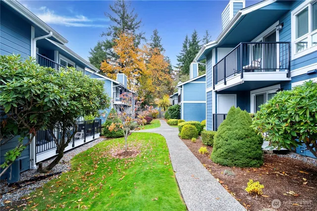 $494,000 | 12540 Southeast 32nd Street, Unit 35, Bellevue, WA 98005