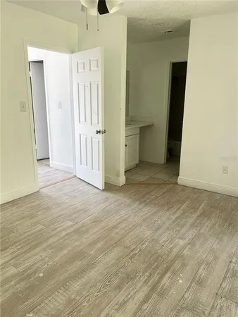$1,400 | 3907 Coronation Court, Orlando, FL 32839