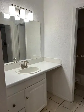$1,400 | 3907 Coronation Court, Orlando, FL 32839
