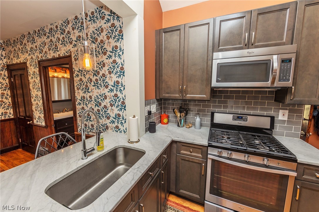 7421 Rutledge Avenue Cleveland, OH 44102 - Photo 19 of 40 Gallery Image 19