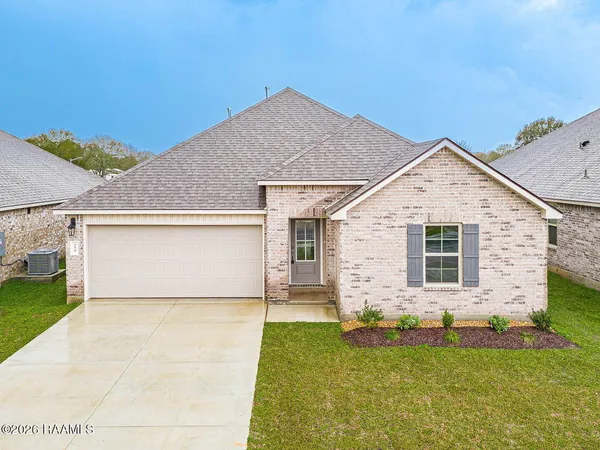 $1,900 | 234 Oak Heights, Duson, LA 70529