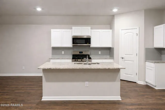 $2,000 | 234 Oak Heights, Duson, LA 70529