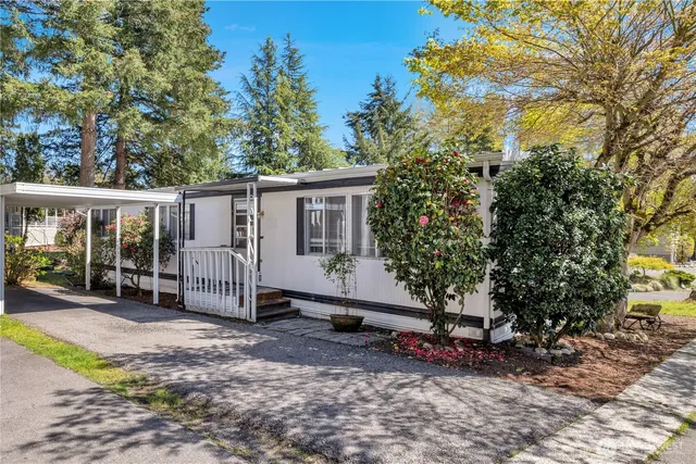 $258,000 | 18425 Northeast 95th Street, Unit 146, Redmond, WA 98052