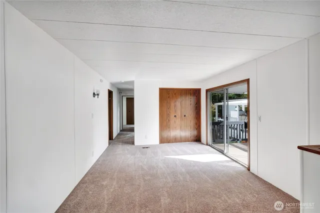 $258,000 | 18425 Northeast 95th Street, Unit 146, Redmond, WA 98052