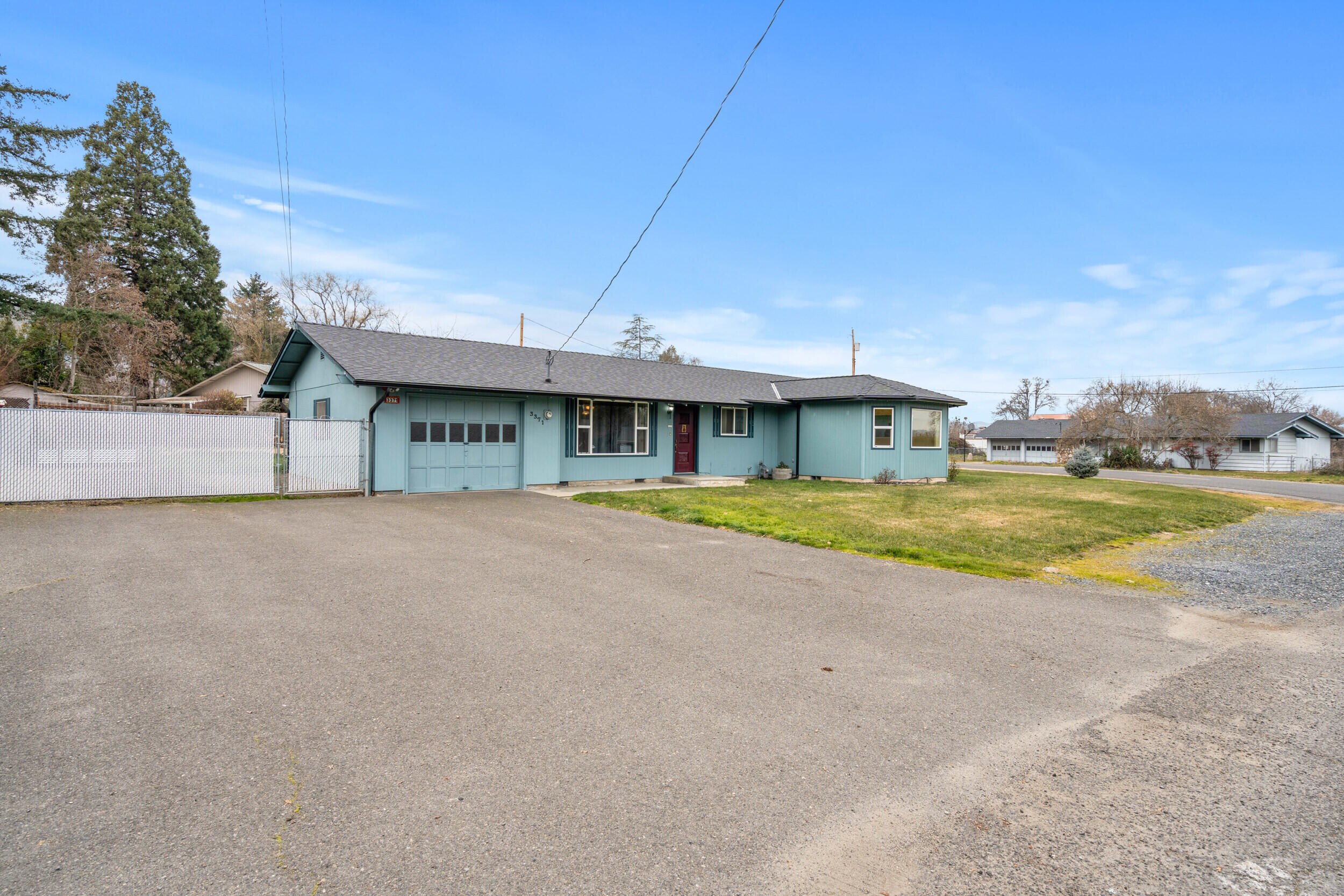 3371 Freeland Road Central Point, OR 97502 - Photo 5 of 38 3371-freeland-rd-02