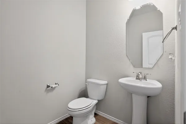 $2,600 | 16817 Pink Wintergreen Drive, Conroe, TX 77385