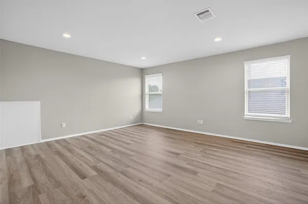 $2,600 | 16817 Pink Wintergreen Drive, Conroe, TX 77385