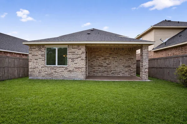 $2,600 | 16817 Pink Wintergreen Drive, Conroe, TX 77385