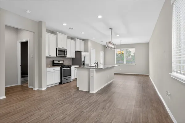 $2,600 | 16817 Pink Wintergreen Drive, Conroe, TX 77385